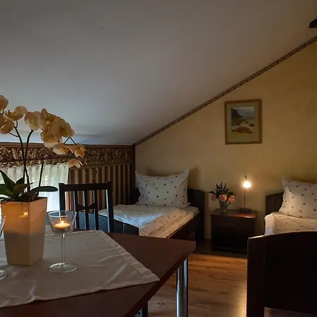 Ambra Nocleg ze śniadaniem 3*