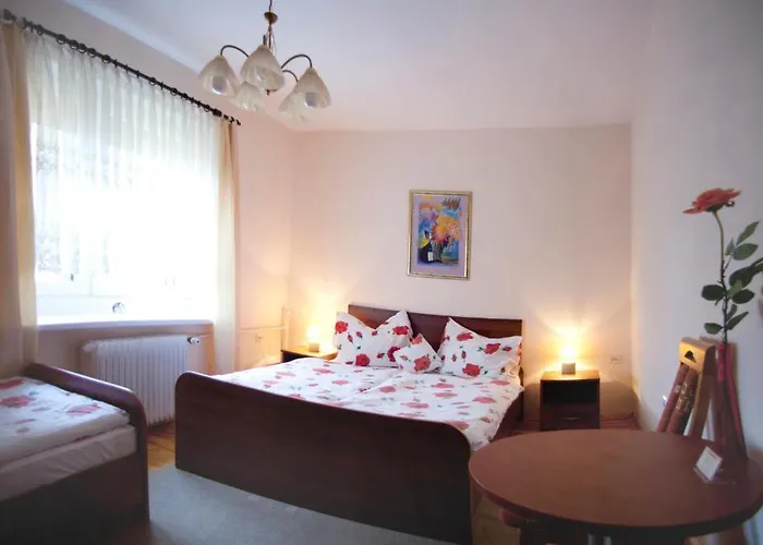 فندق مبيت وإفطار Ambra 3*