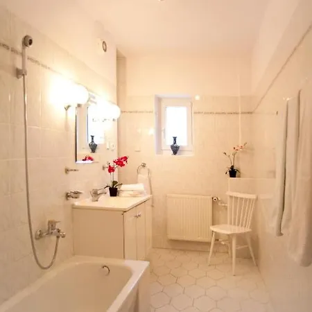 Ambra Bed & Breakfast 3*