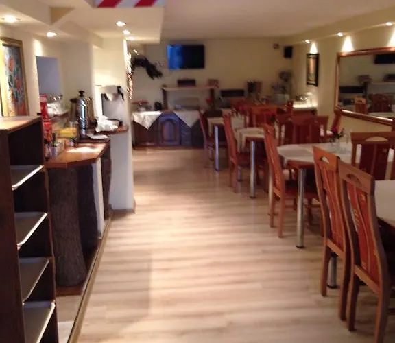 Ambra Nocleg ze śniadaniem 3*